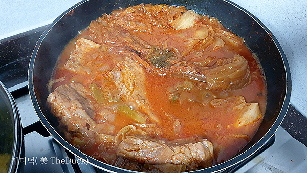 돼지고기 삼겹살 김치찜 맛있게 끓이기