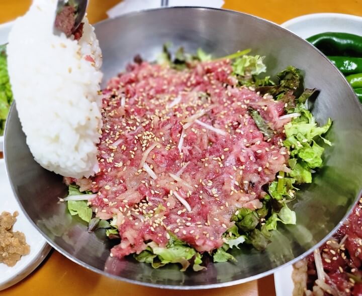 청도-맛집-청도가마솥국밥-육회비빔밥