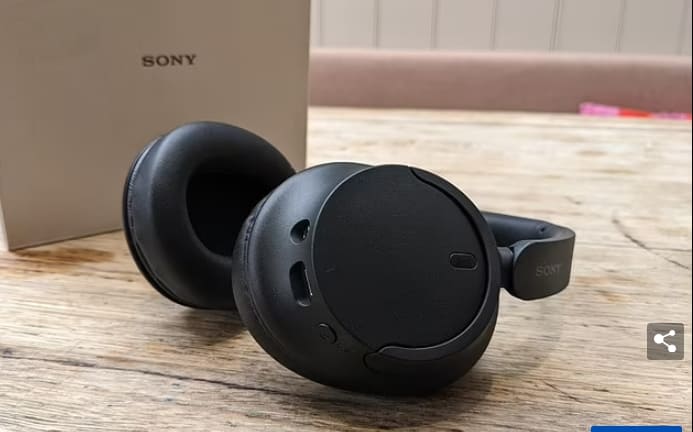 최고의 헤드폰 &#39;소니&#39;&#44; 저가형 신제품 선보여 VIDEO: Sony&#39;s new $150 noise-canceling cans are unrivaled when it comes to value for money