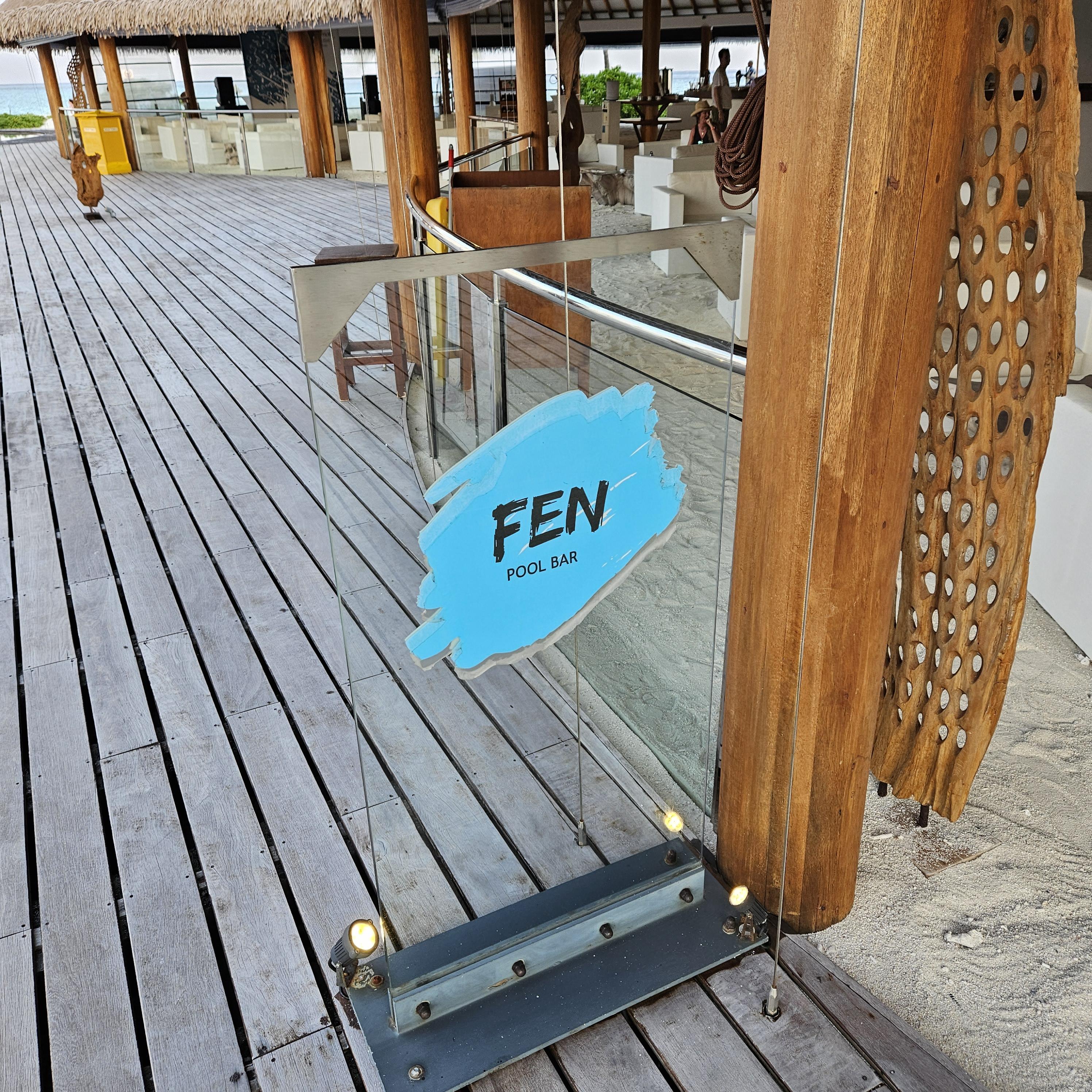  몰디브 신혼여행 시나몬 벨리푸시 에서 칵테일 - fen pool bar(펜풀바)