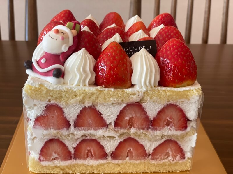 조선델리 더 부티크 - 딸기 생크림 케이크 단면