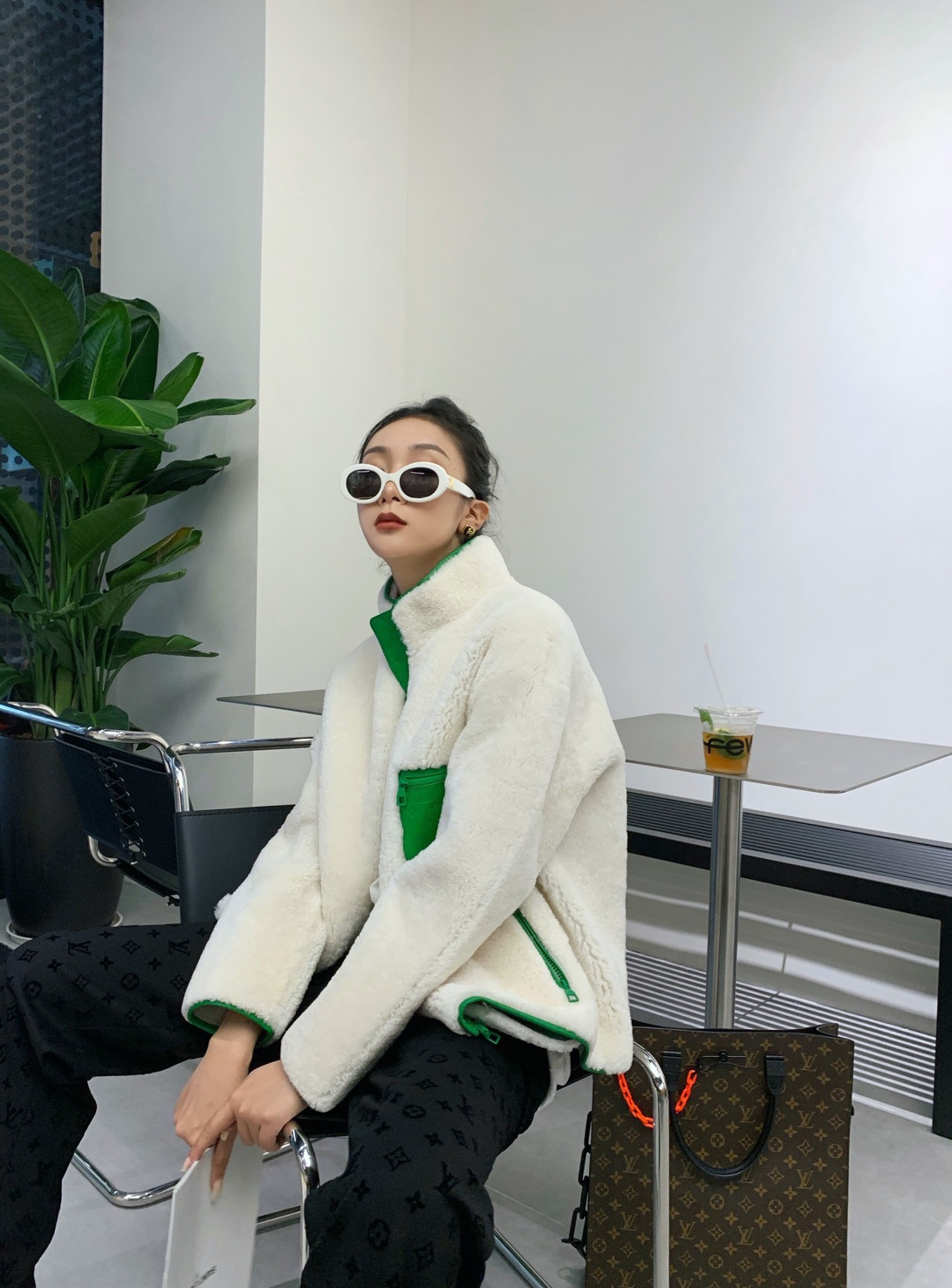  [LOUIS VUITTON] 루이비통 모노그램 포켓 시어링 블루종 집업 자켓 1A98CW