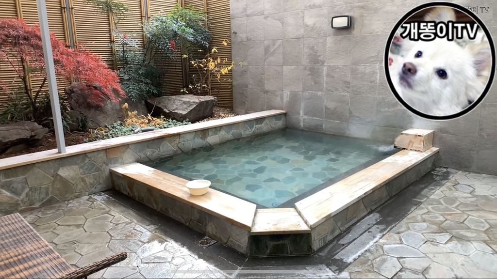  메이필드호텔 사우나의 노천탕 | Mayfield Hotel Sauna