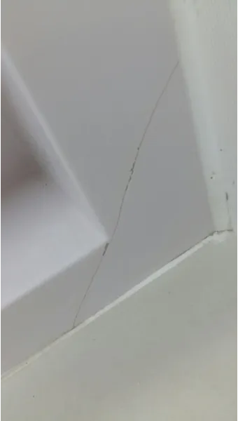 야매 방식으로 깨지고 녹물 나오는 욕조 보수 다이소 페인트 바니쉬 사용 후기_25