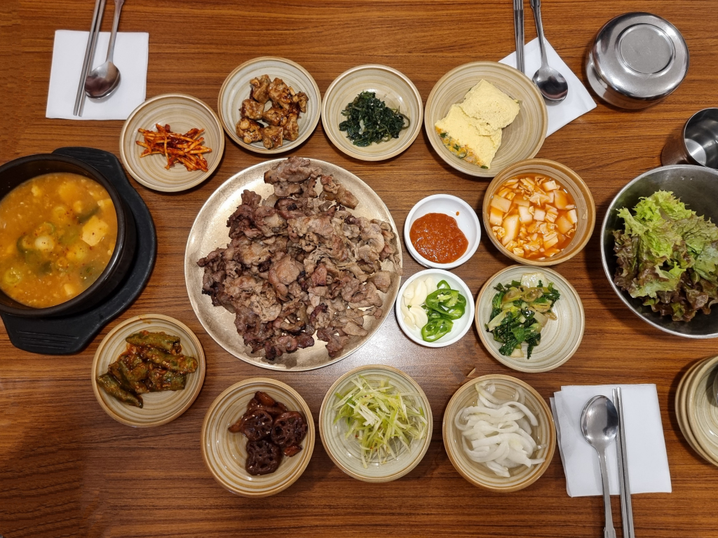 광릉불고기-기본반찬