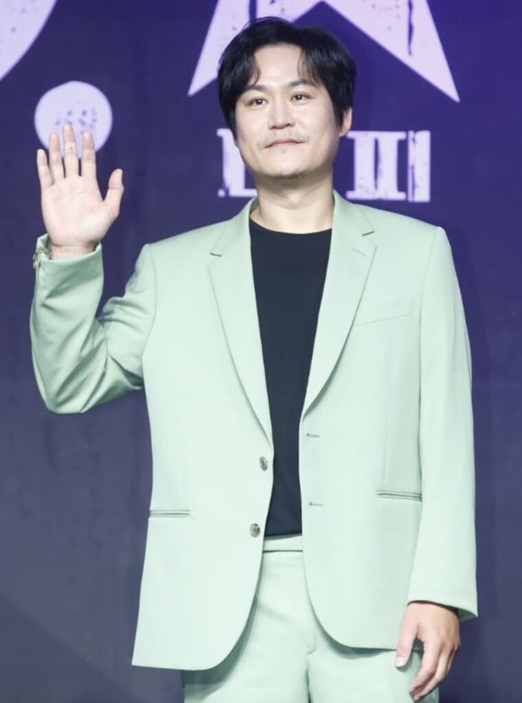 배우-김성균
