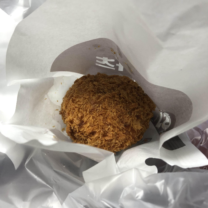연돈볼카츠 겉