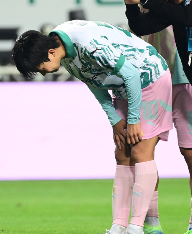 팀 임영웅 대 팀 기성용 자선축구 대회