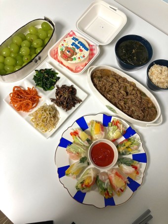  만족스러운 음식 기분 좋아지는 음식