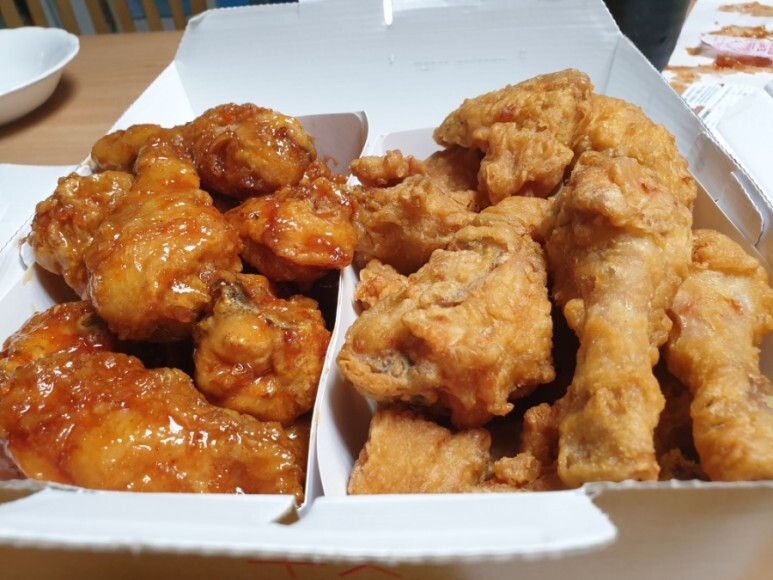  간만에 호식이 두마리 치킨