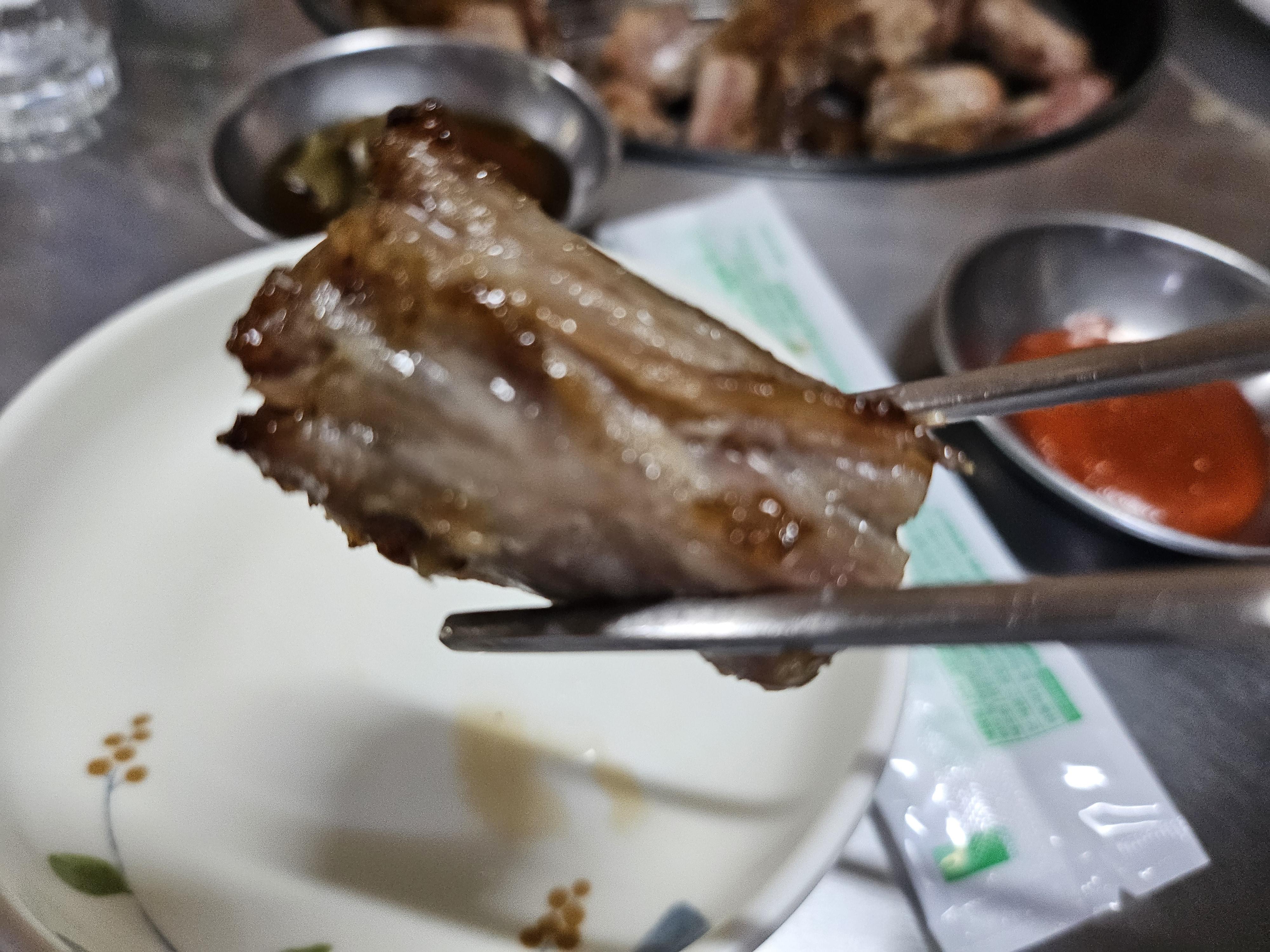 굴다리돼지갈비 이미지
