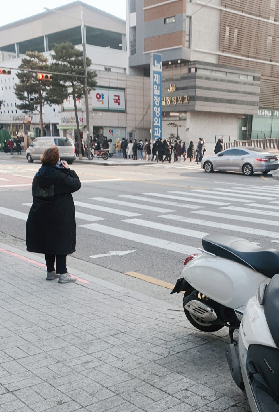  코로나19 백신 치료제 언제 나올까요?