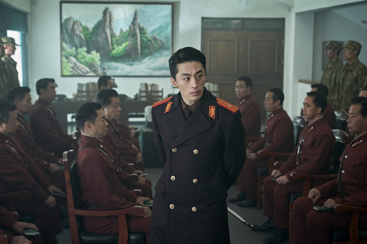 영화 탈주 이제훈 구교환