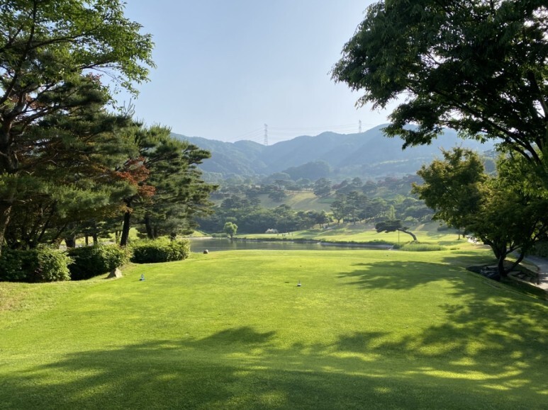 넓은 공간에 편안하게 자리잡은 코스와 다양한 전략이 필요한 중부권 최고의 회원제 명품코스 천룡CC 후기와 주변 맛집