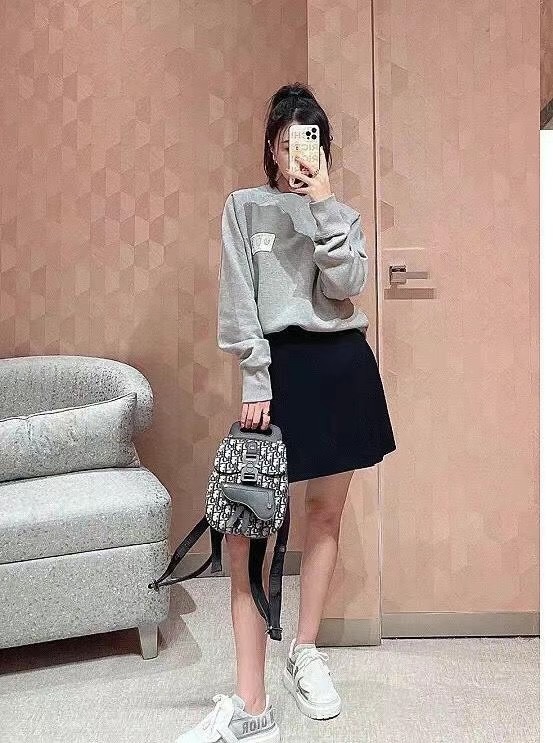 [DIOR x KENNY SCHARE] 디올 x 케니 샤프 스웨트 셔츠 맨투맨 티셔츠 143J684B0531_C888