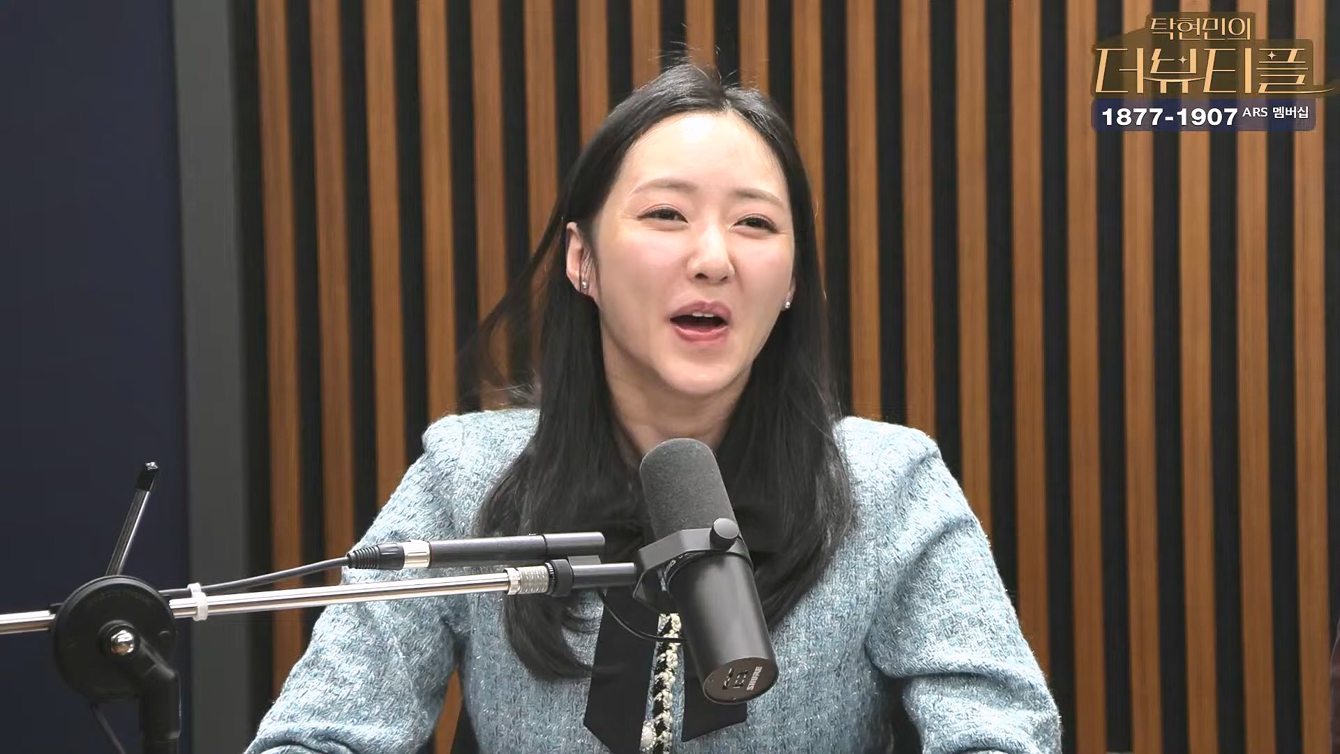 [#탁현민의더뷰티플] 탄핵변론 코믹쑈 - 내가 나를 끌어내려고 요원시켜 계몽령~¿¿ ¦ 2025년 1월 25일 토요일 ¦ 다시 27회 (1080p_30fps_H264-128kbit_AAC).mp4_20250125_150952.153.jpg
