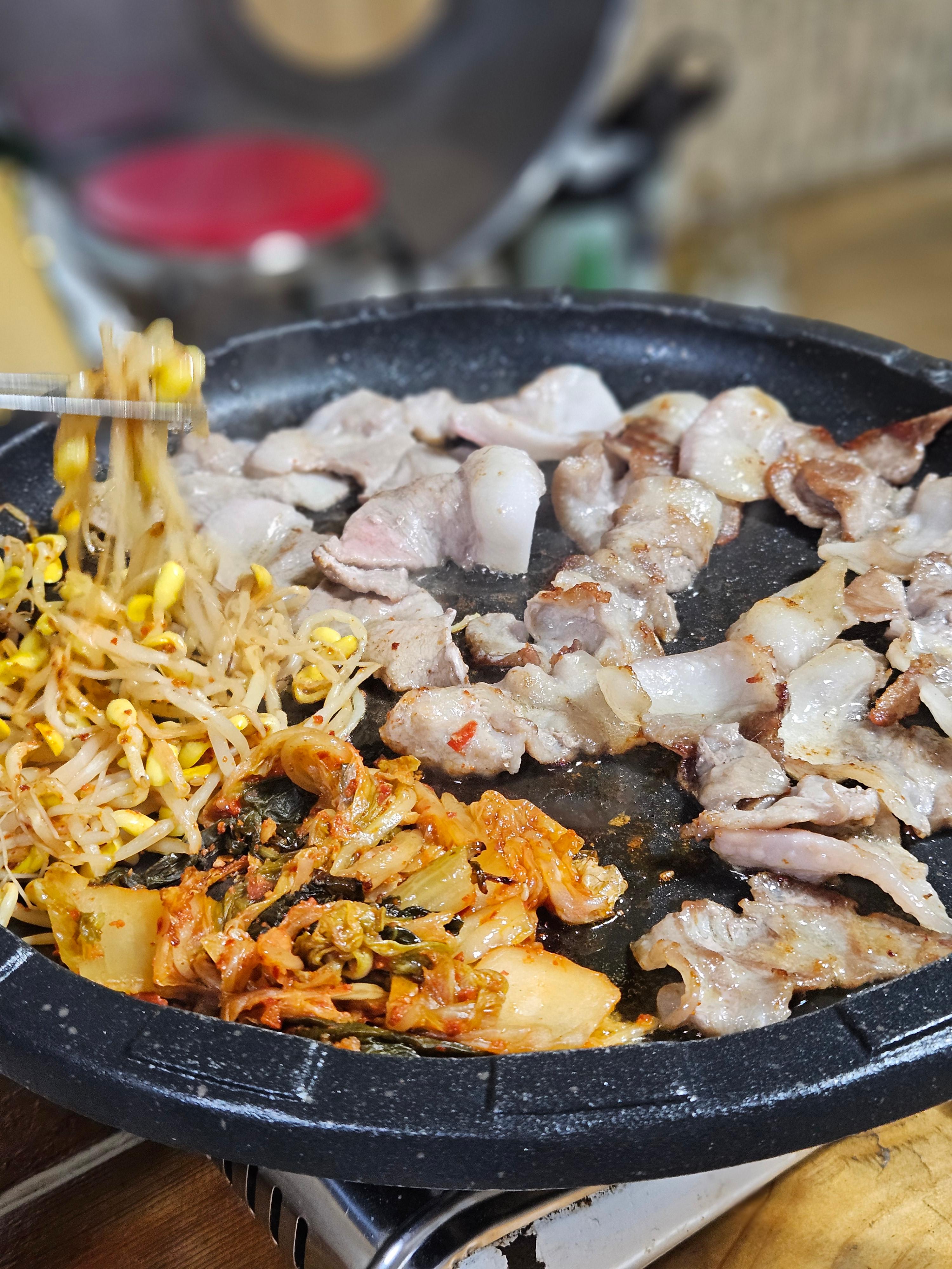 한판뒷고기 이미지