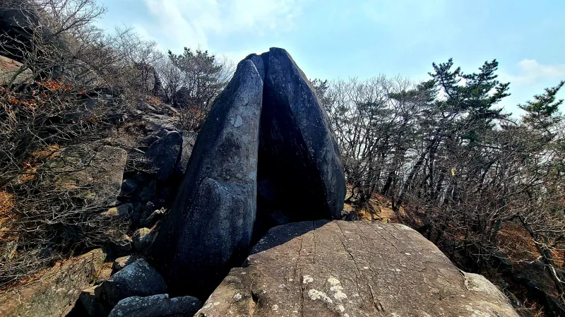 부산 장산 통천문