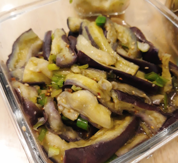  How to make seasoned eggplant.