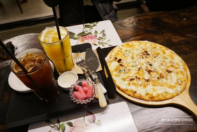 전주 애견카페전주 중화산동 카페 24