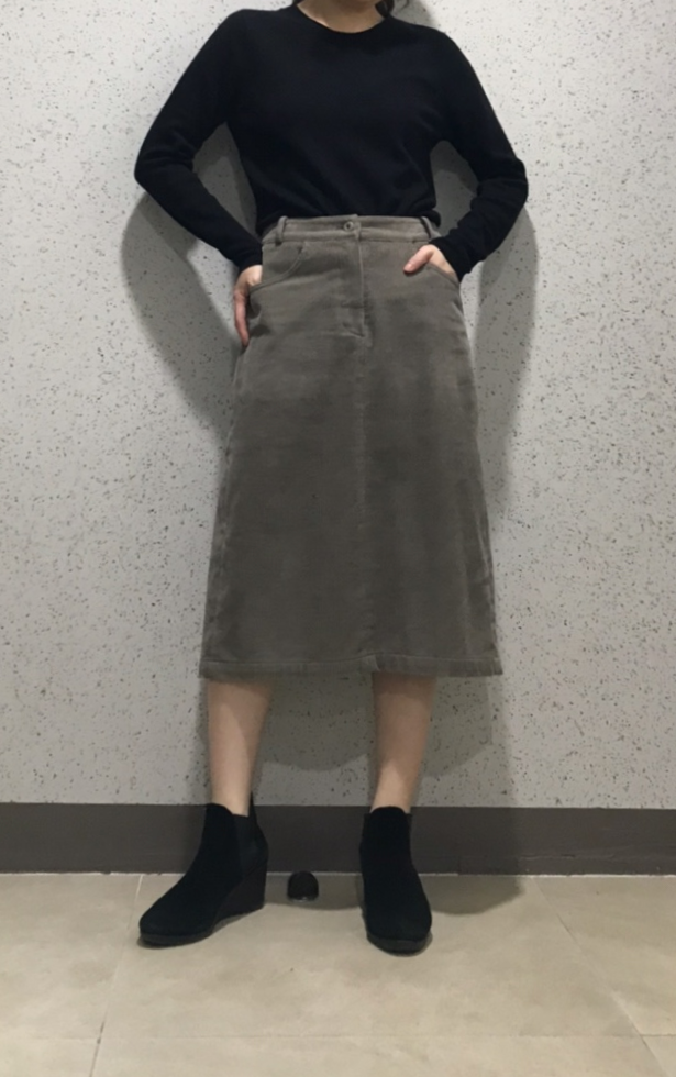  베네통 코듀로이 팬츠(크림색 바지, 카키색 바지) & 스튜디오 톰보이 코듀로이 스커트