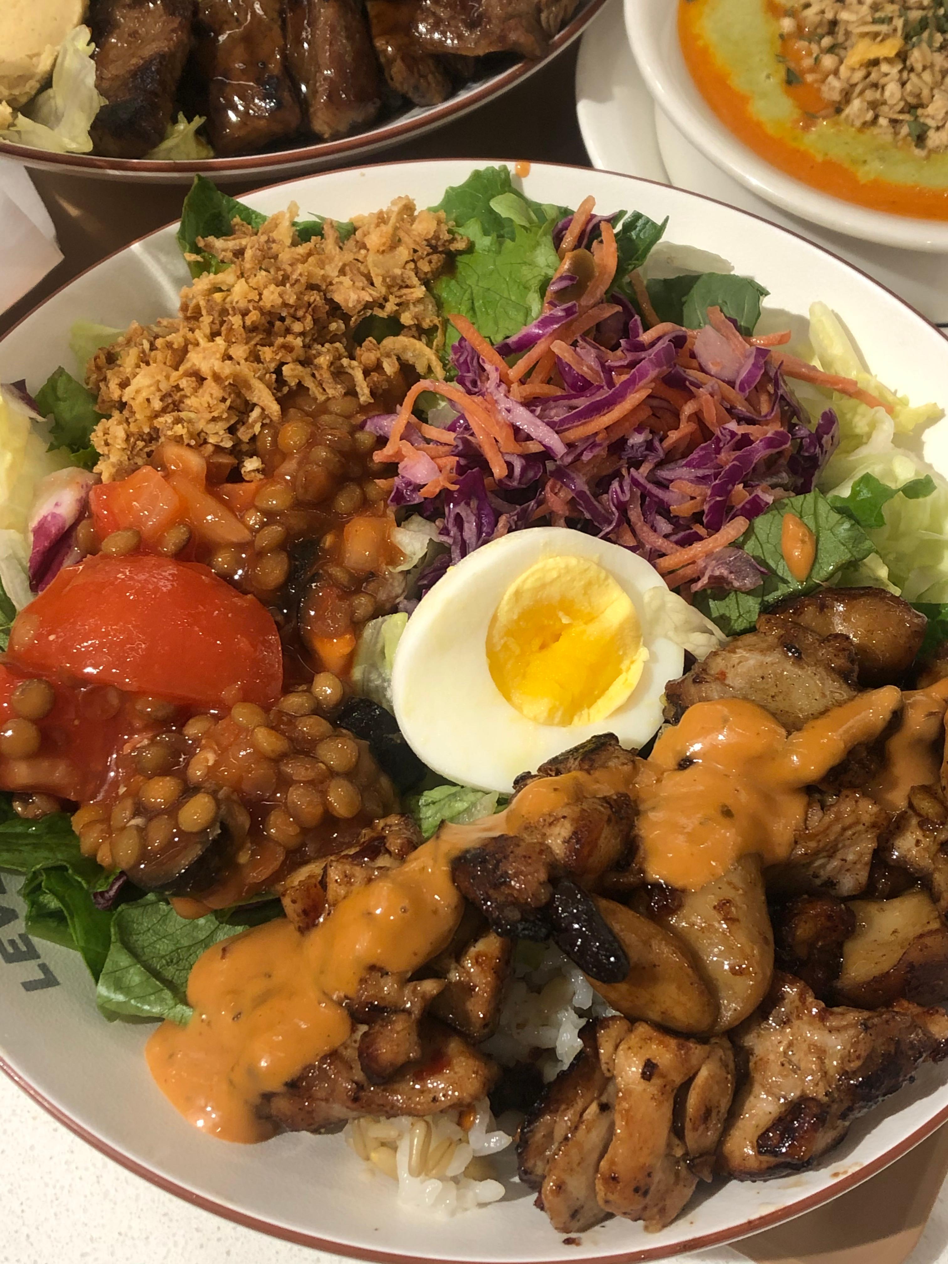 잠실 롯데월드몰 포케맛집 '르베지왕' 살치볼