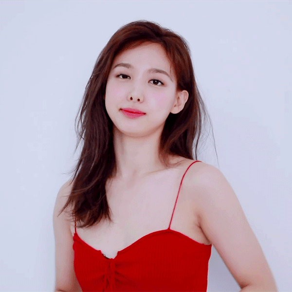  트와이스 나연 나일론 코리아 2019 8월호 화보 촬영 메이킹 현장