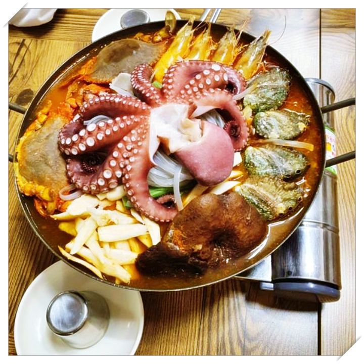  생생정보 고수의 부엌 충남 대전 황제 갈비찜 더덕 문어 소갈비찜 갈비탕 맛집 식당 위치 찾아가는 정보