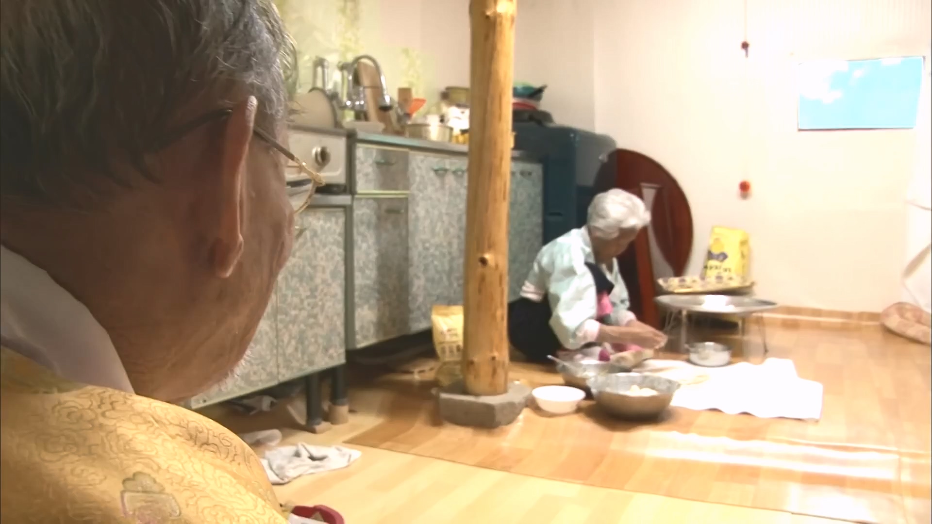 [인간극장 다시보기] 다시 태어나도 서로밖에 없다 하시는 백발의 황혼 부부, 따뜻하고 싱그러운 신혼일기 제2막이 시작된다 KBS 방송.mp4_20240415_133503.749.jpg