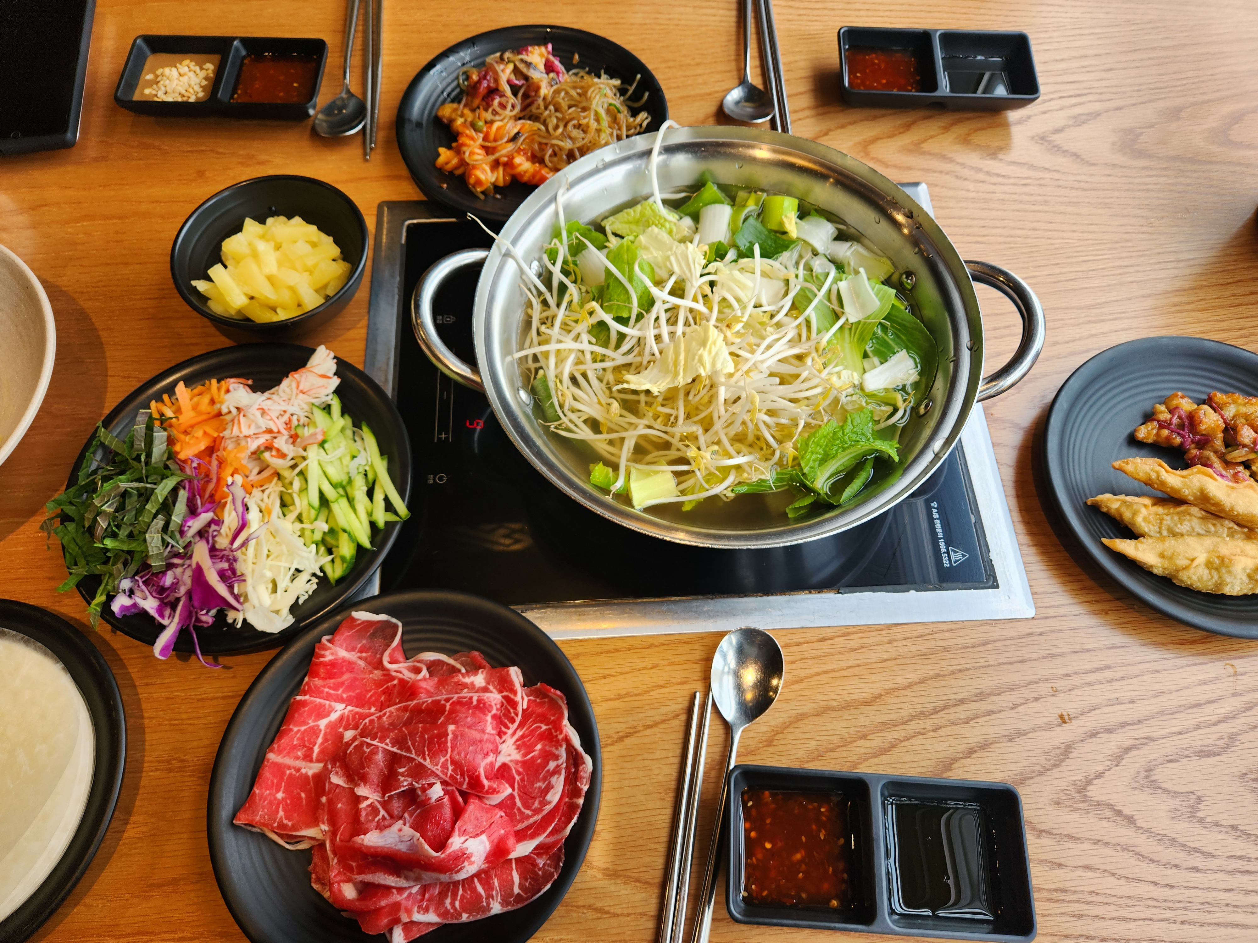  부산 서면 : '로운 샤브샤브 & 샐러드바' 소고기 무한 리필 맛집