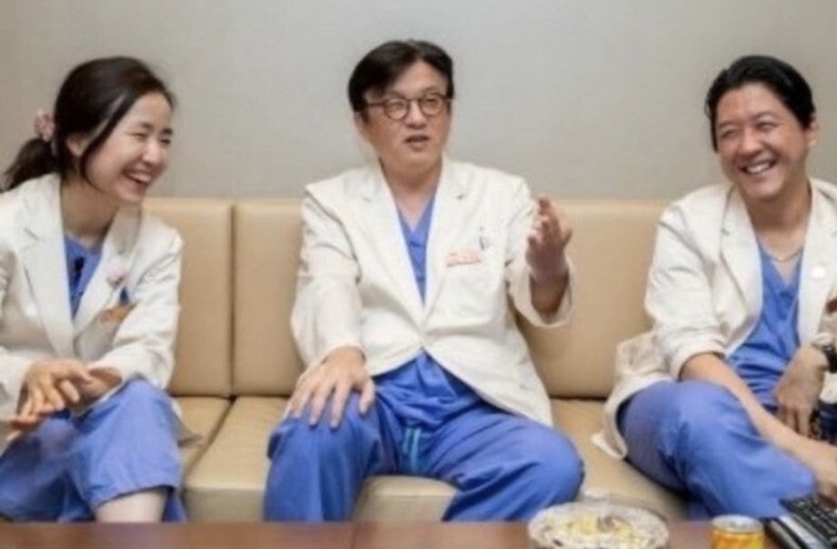  슬기로운 의사생활 실제 모델 의사들 기사에 달린 댓글들