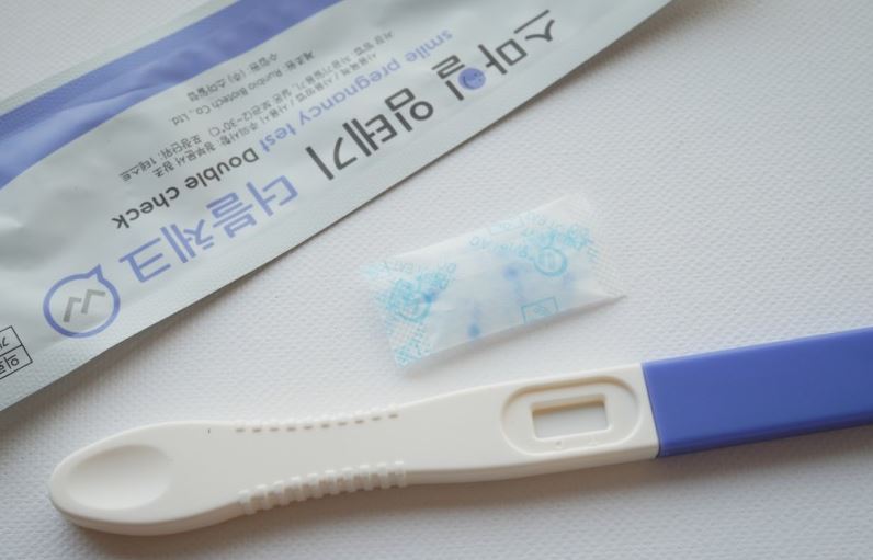  임신테스트기 사용시기 희미한 두줄