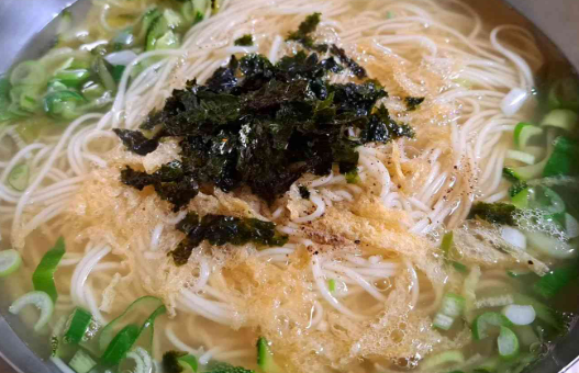  간단하게 만드는 잔치국수 레시피와 양념장 만들기