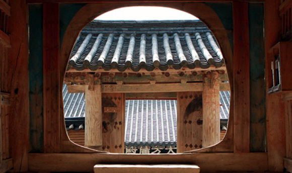  해인사 주지 스님 뽑다 승려끼리 몸싸움 (종무원 1명 부상)