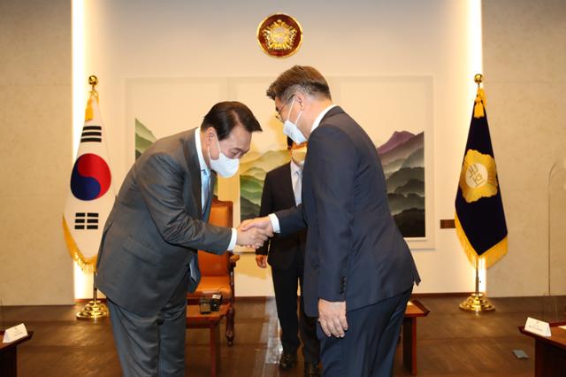  윤 대통령 바이든 방한 등 주요국과 경제안보 확대 국회 도움 절실 한국이 직면한 대내외 어려움으로 글로벌 정치경제 변화, 국내외 금융시장 불안정, 북한 핵무기 체계 고도화 등