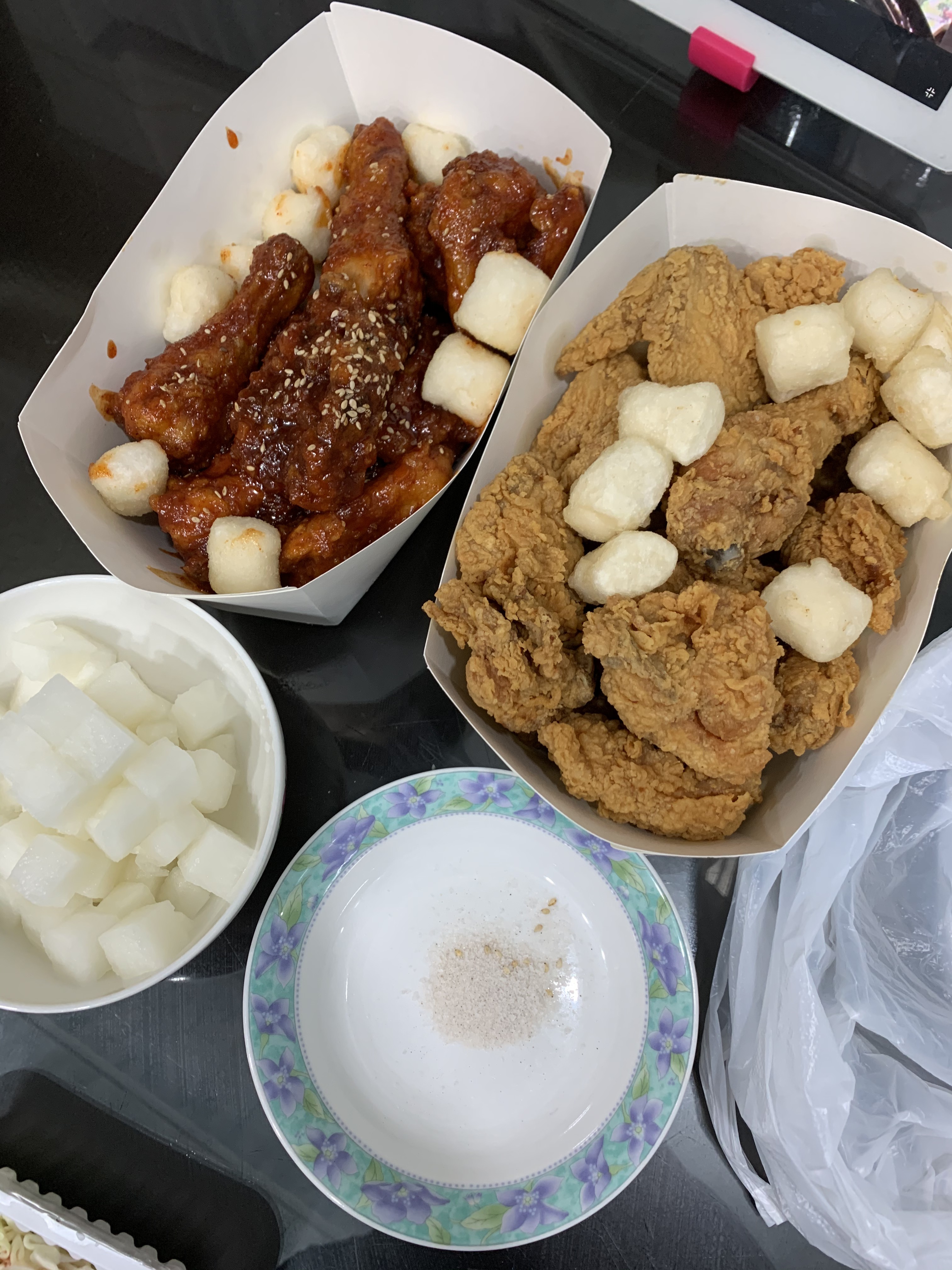 치킨더홈 이미지