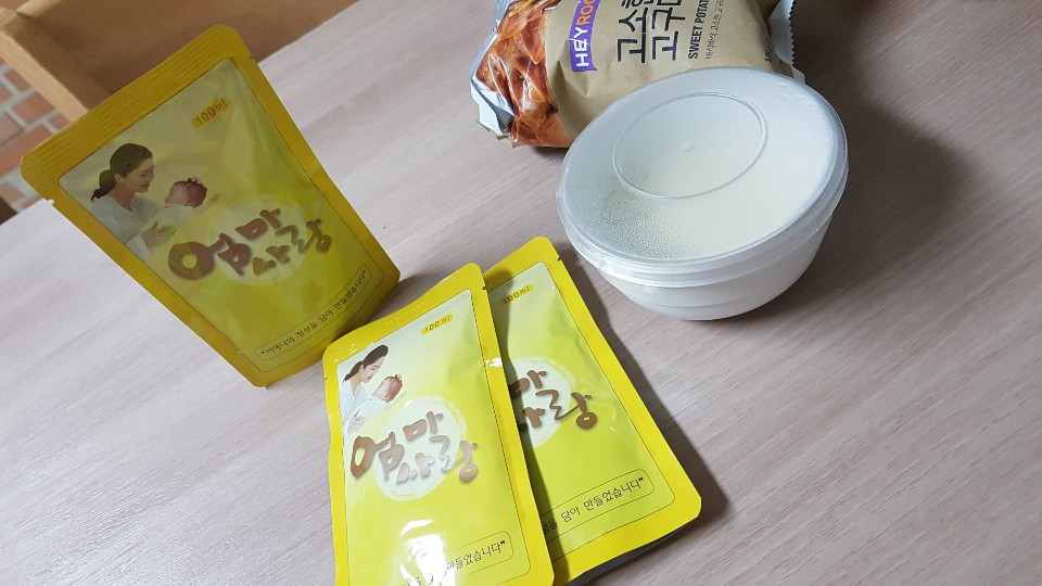 산후조리 중 모유수유 성공 팁~!! 엄마와 모유촉진차, 산모에게 좋은 음식의 모유량을 늘려주는 14