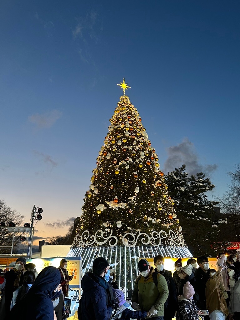 2023 삿포로 눈축제 사진 크리스마스트리
