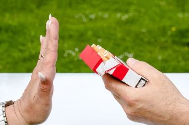 금연하는 방법: 본인의 의지, 병원의 도움, 니코틴 대체용품 사용