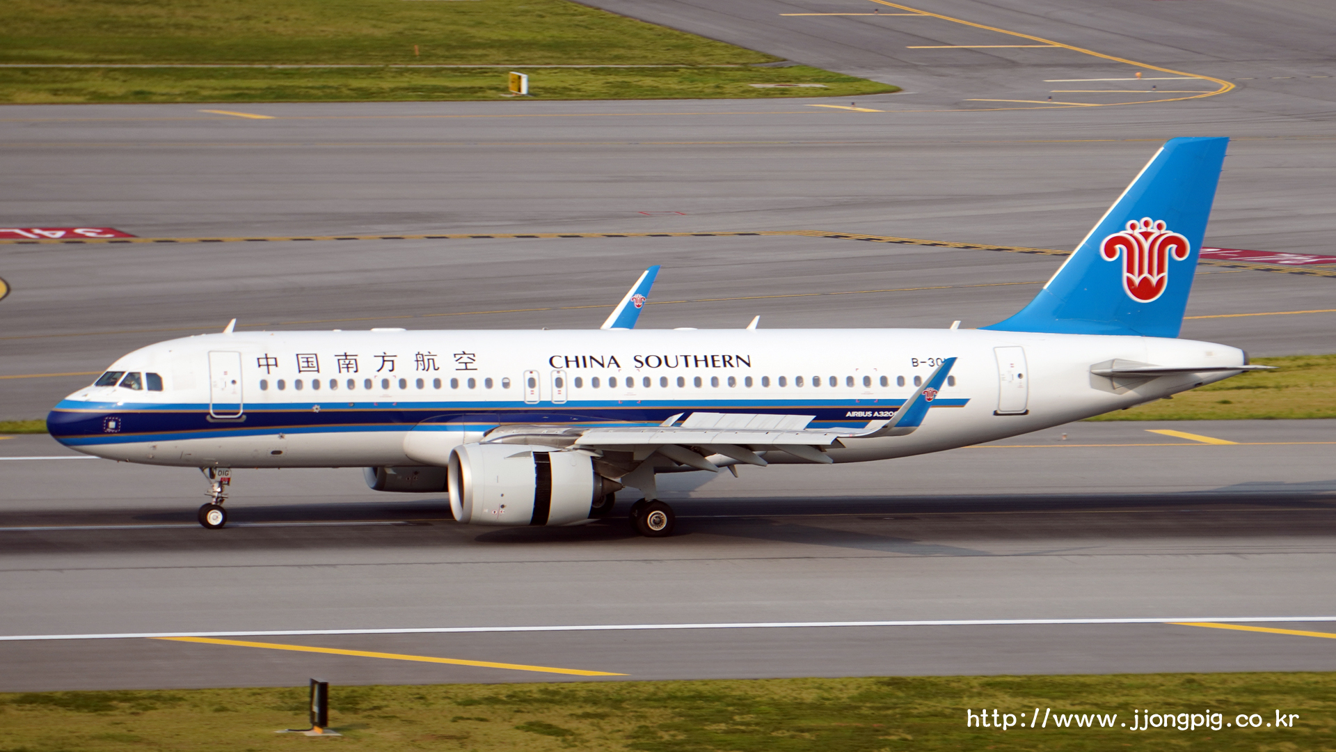 China Southern Airlines B-301G Airbus A320neo