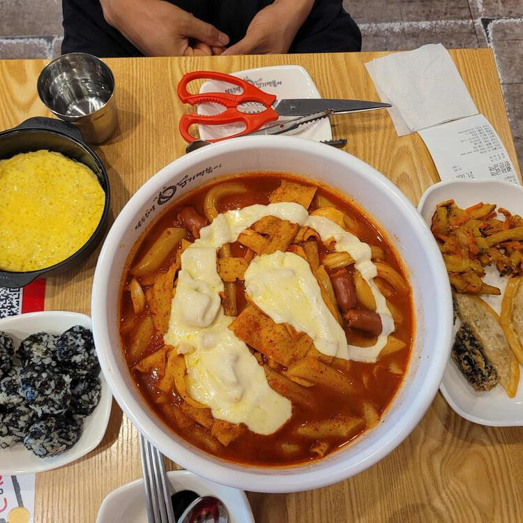 동대문엽기떡볶이 이미지