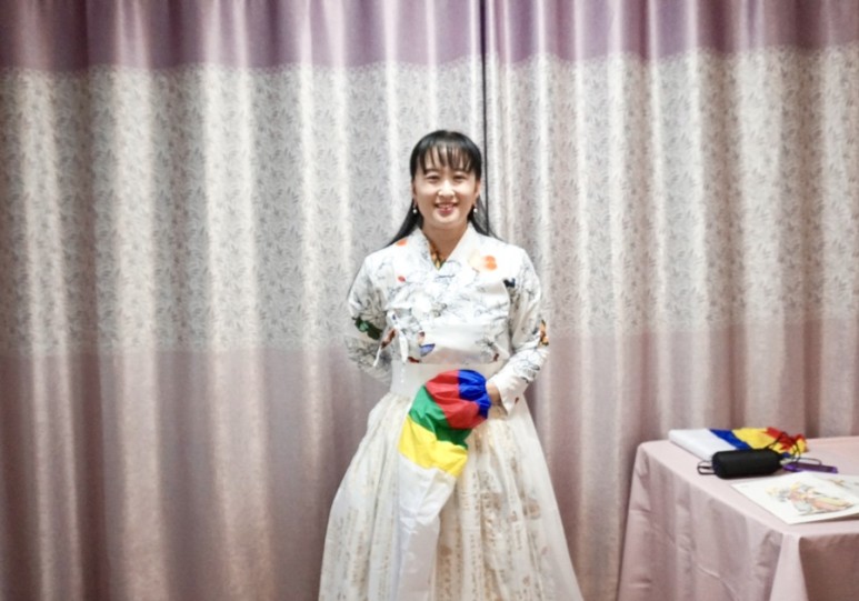 탈춤놀이 잘생긴 댄스 (+손수건 활용) [장구 연주자 조인정 집에서 국악놀이 국악 온라인 수업] 2