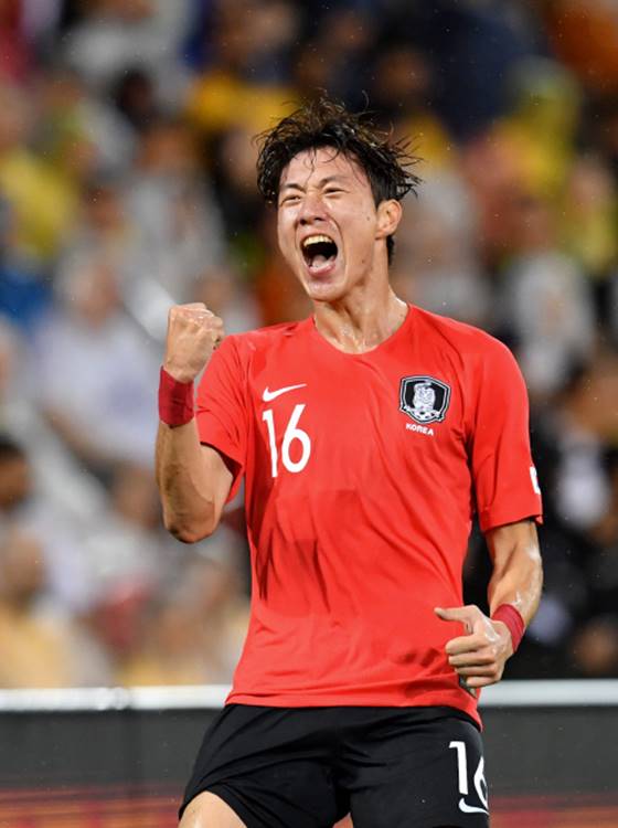 í™©ì˜ì¡° ì¶•êµ¬ì„ ìˆ˜ í