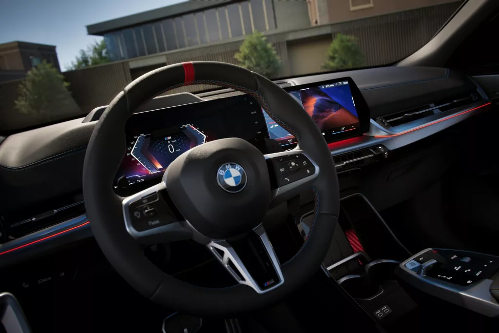 BMW X2 M35i 고급스러운 실내 디자인