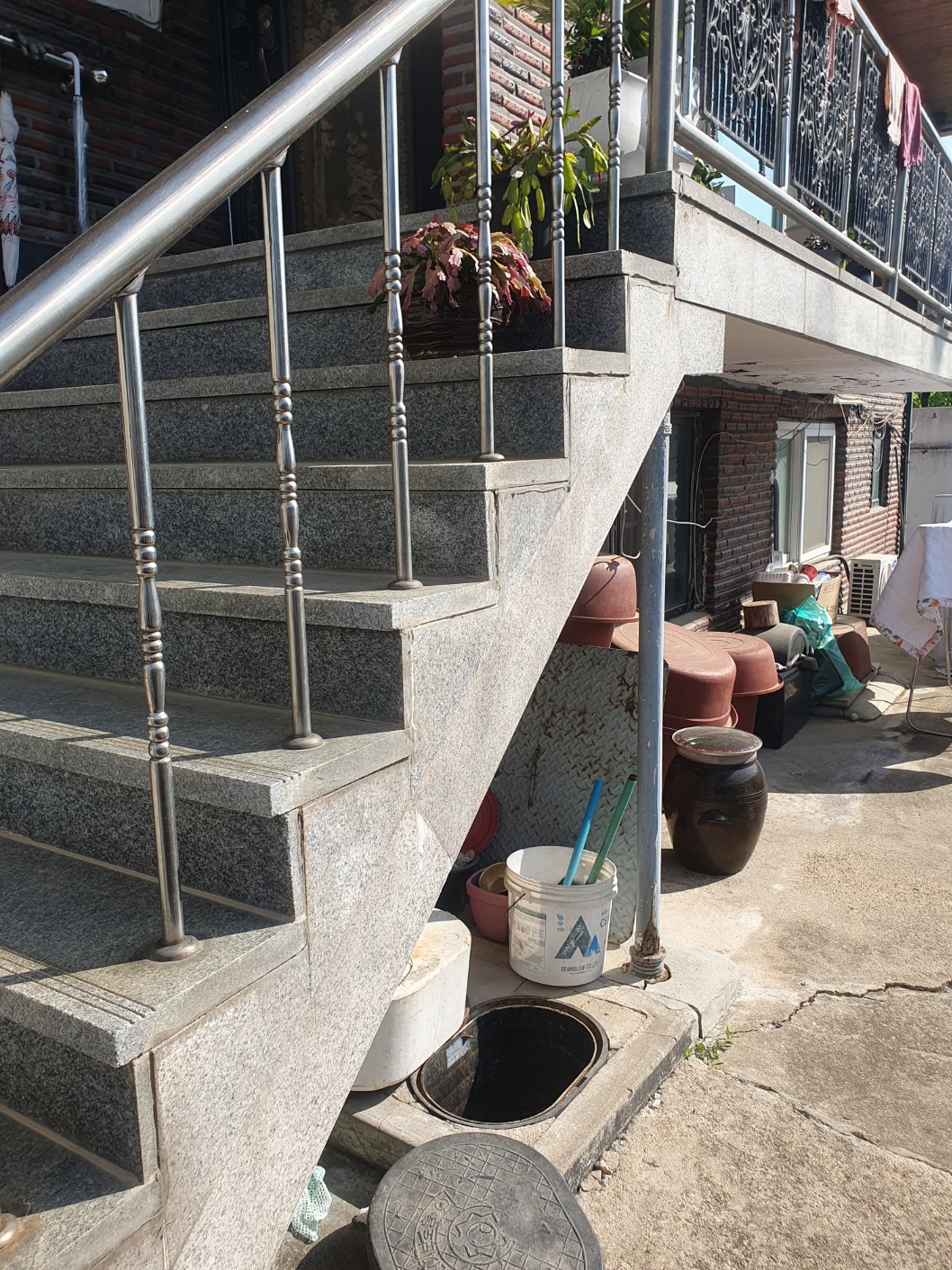  단독주택 누수현장! 온수배관 누수!누수원인을 찾아  출동.