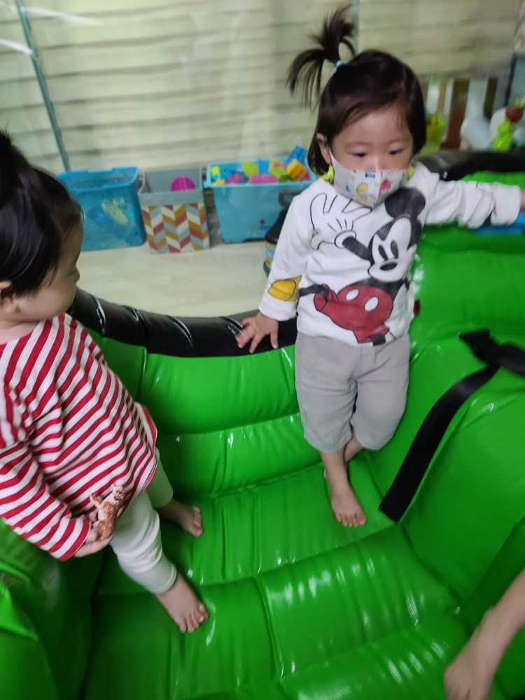 비 영어로 비오는 월요일 그리고 끝나지 12