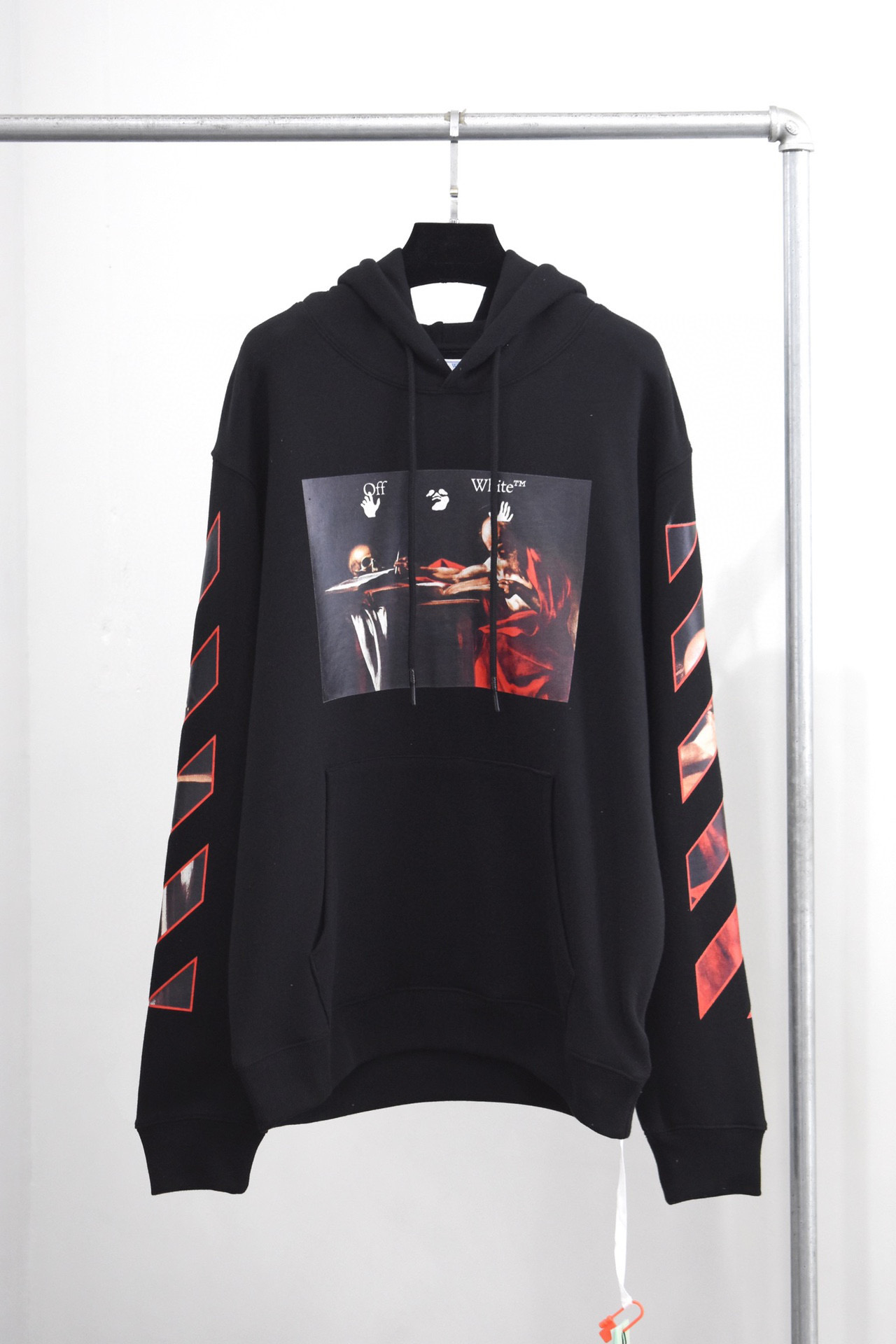  [OFF WHITE] 오프화이트 카라바지오 프린트 스웨트 셔츠 후드 티셔츠