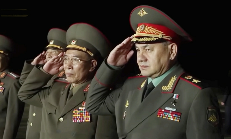 러시아 국박부장관이 북한을 초대받아 귀빈대접을 받고있다