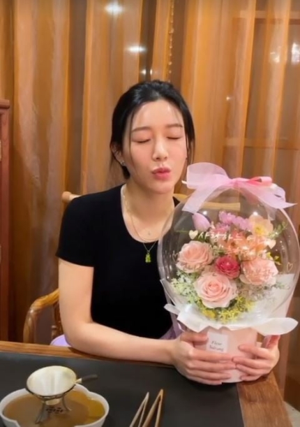  '이승기' 이다인, 대놓고 애정 전시 [TEN]