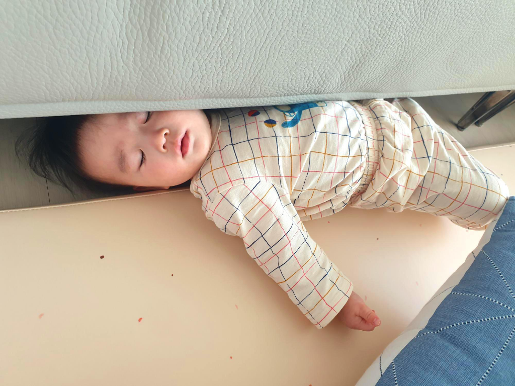  최고의 장난감은 부모~ (D+269)
